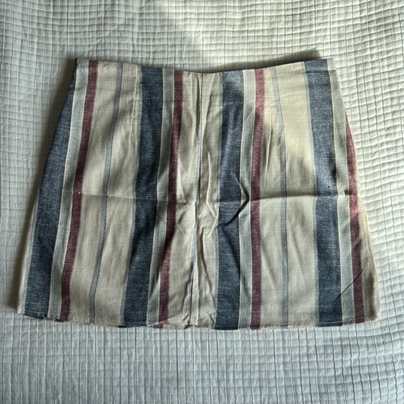 Linen red, navy, and beige mini skirt - Picture 1 of 7